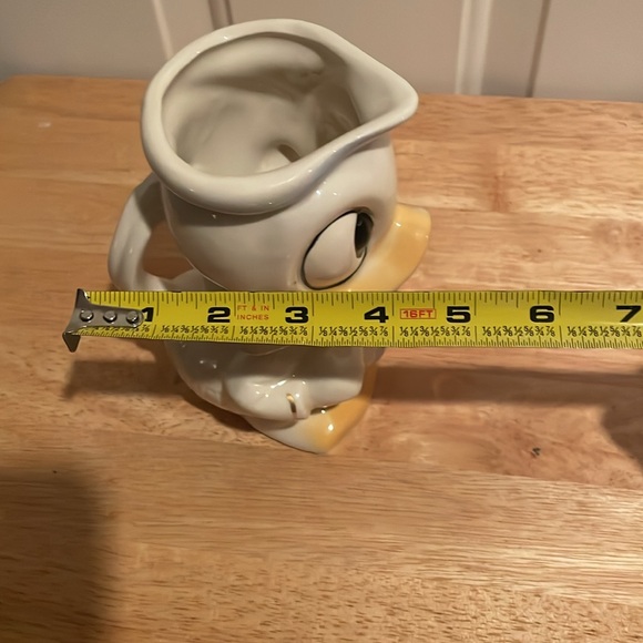 Disney’s Donald Duck Ceramic Pitcher-GUC - Picture 14 of 17